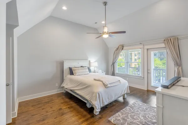 $950,000 | 691 Mariner Way, Unit 72, Chattanooga, TN 37402