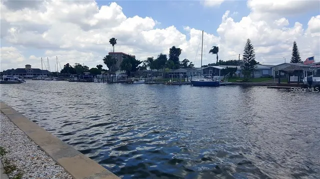 $1,500 | 4632 Marine Parkway, Unit 208, New Port Richey, FL 34652