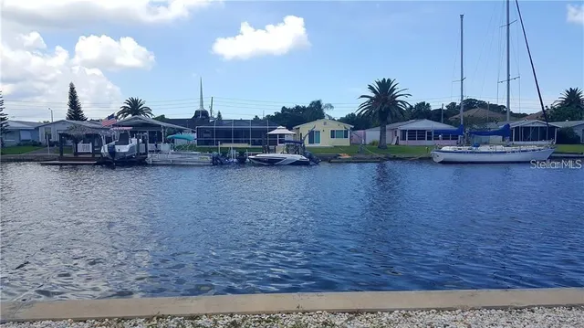 $1,500 | 4632 Marine Parkway, Unit 208, New Port Richey, FL 34652