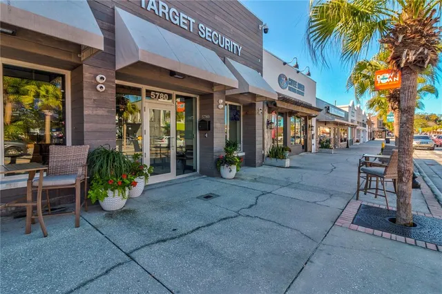 $1,500 | 4632 Marine Parkway, Unit 208, New Port Richey, FL 34652