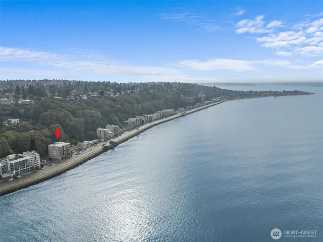 a view of a terrace with sky view