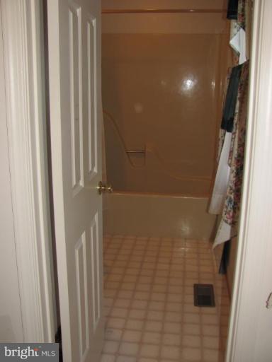 4513 Powder Mill Road Beltsville, MD 20705 - Photo 18 of 28 Master Bath