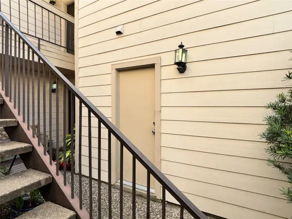 $119,800 | 2277 South Kirkwood Road, Unit 404, Houston, TX 77077