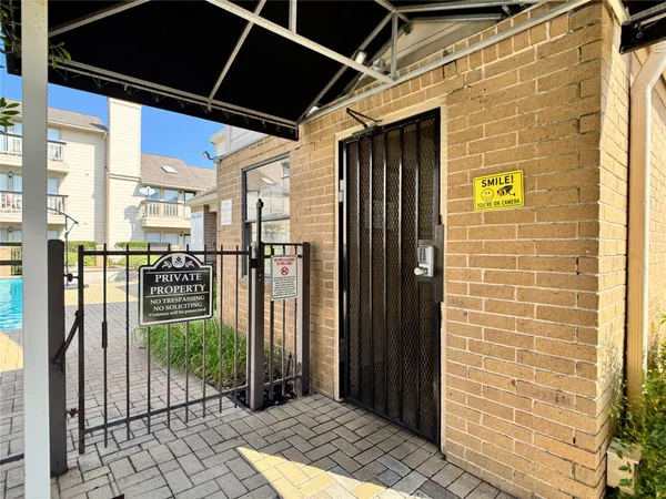 $119,800 | 2277 South Kirkwood Road, Unit 404, Houston, TX 77077