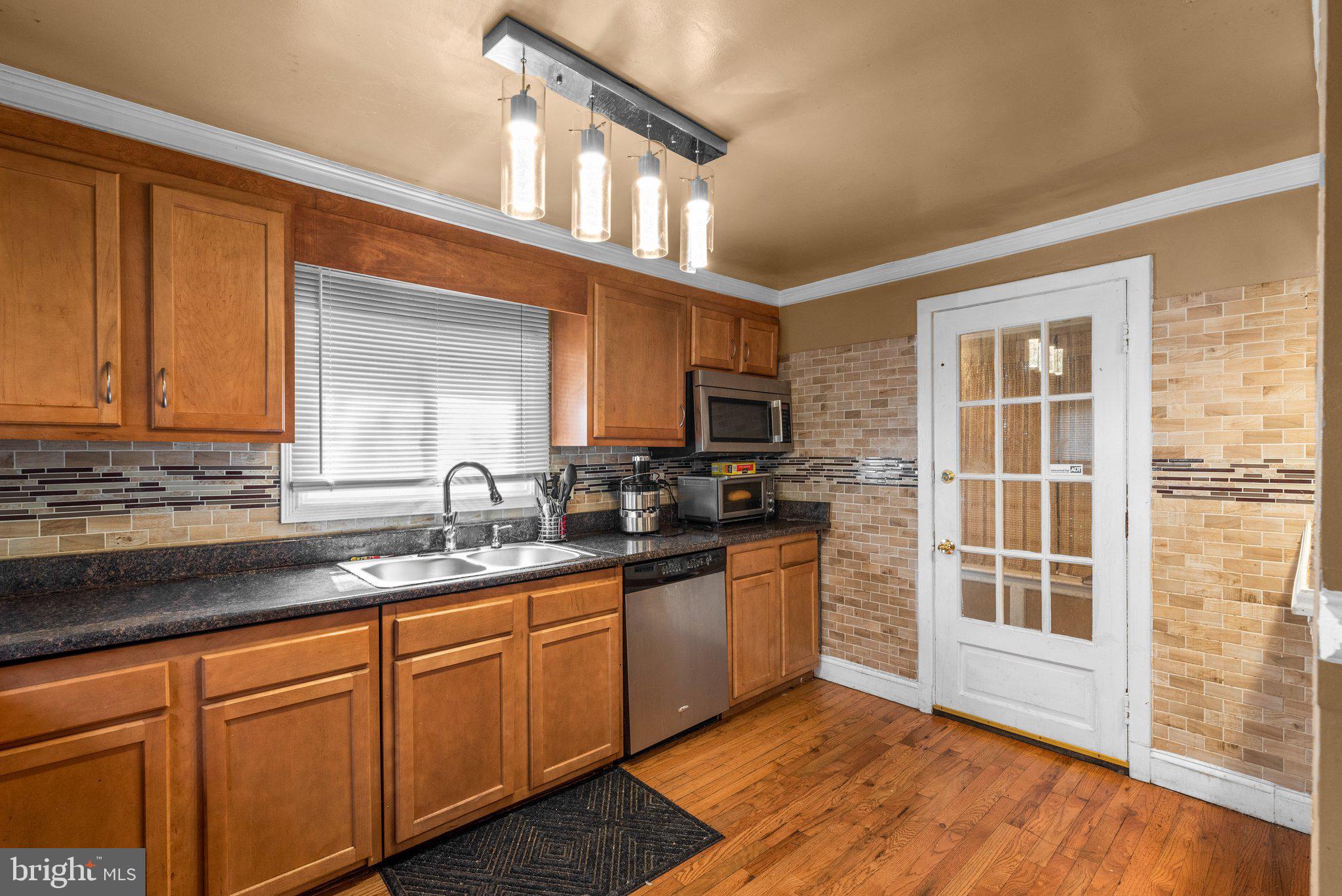 3405 Dennlyn Road Baltimore, MD 21215 - Photo 15 of 53