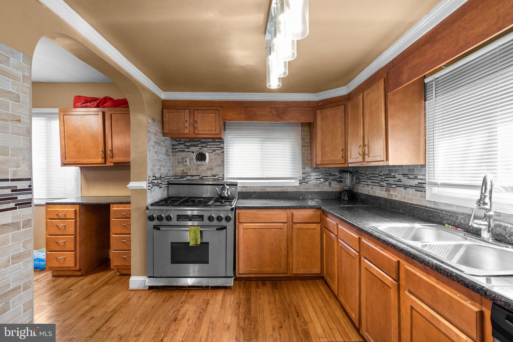 3405 Dennlyn Road Baltimore, MD 21215 - Photo 17 of 53