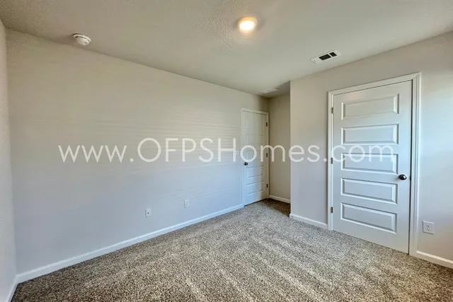 $1,750 | 3125 Van Day Way, Crestview, FL 32539