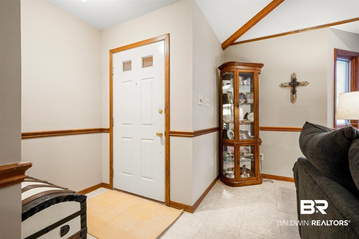 2129 Luckner Court Mobile, AL 36618 - Photo 2 of 29