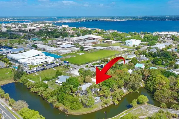 $800,000 | 612 Southeast 6th Street, Stuart, FL 34994