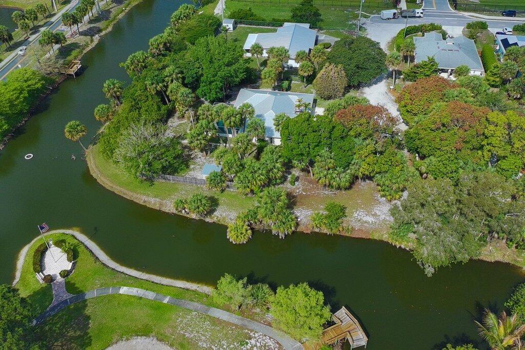 612 Southeast 6th Street Stuart, FL 34994 - Photo 15 of 50 aerial10.jpg-SMALL