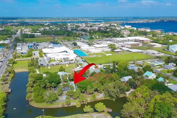 $800,000 | 612 Southeast 6th Street, Stuart, FL 34994