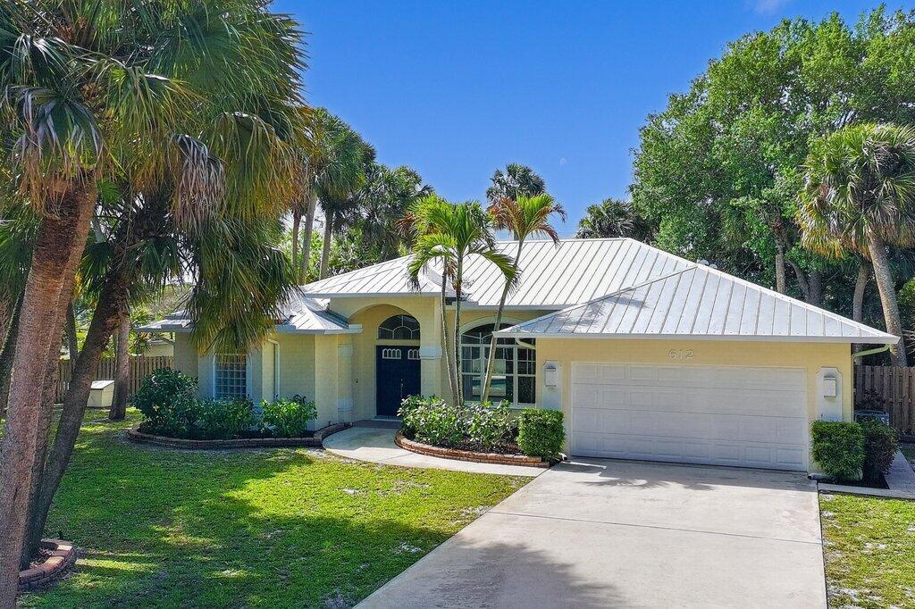 612 Southeast 6th Street Stuart, FL 34994 - Photo 2 of 50 aerial1.jpg-SMALL