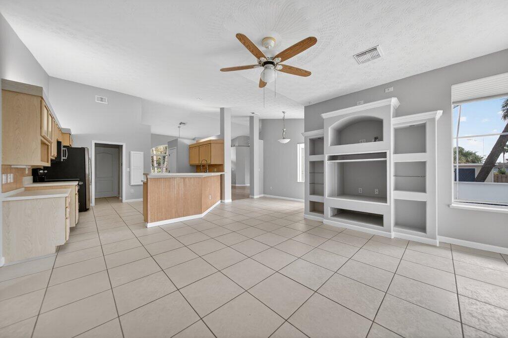 612 Southeast 6th Street Stuart, FL 34994 - Photo 24 of 50 familykitchen2.jpg-SMALL