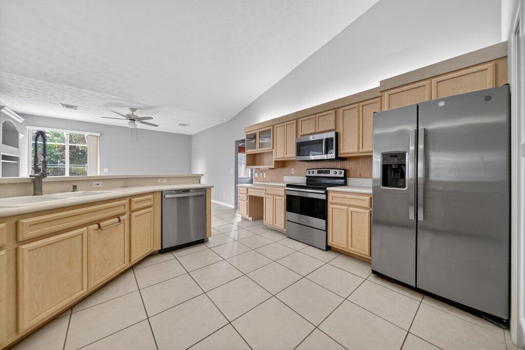 612 Southeast 6th Street Stuart, FL 34994 - Photo 30 of 50 kitchen2.jpg-SMALL