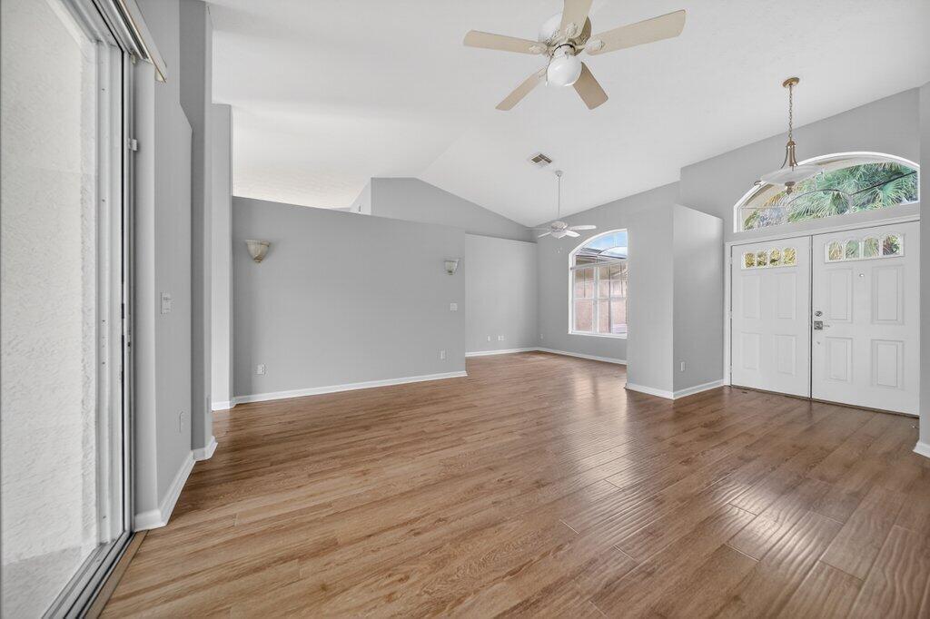 612 Southeast 6th Street Stuart, FL 34994 - Photo 33 of 50 livingdining1.jpg-SMALL
