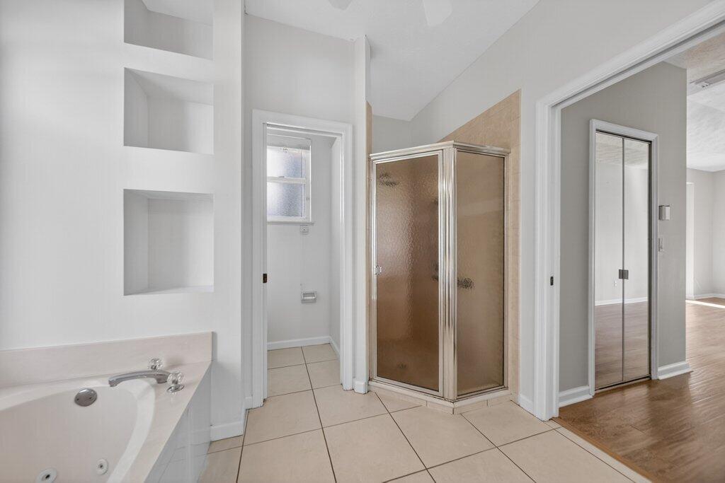 612 Southeast 6th Street Stuart, FL 34994 - Photo 36 of 50 primarybath1.jpg-SMALL