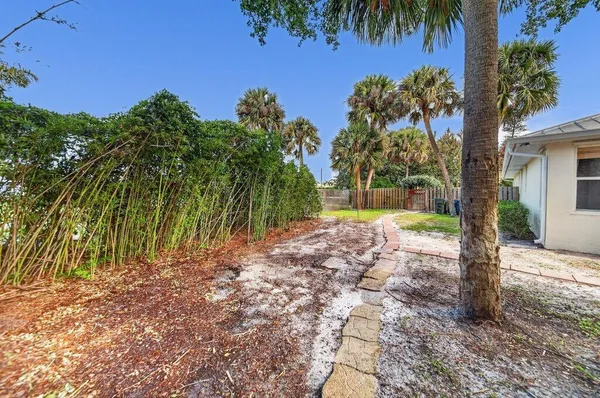 $800,000 | 612 Southeast 6th Street, Stuart, FL 34994