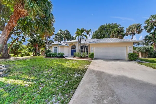 $800,000 | 612 Southeast 6th Street, Stuart, FL 34994