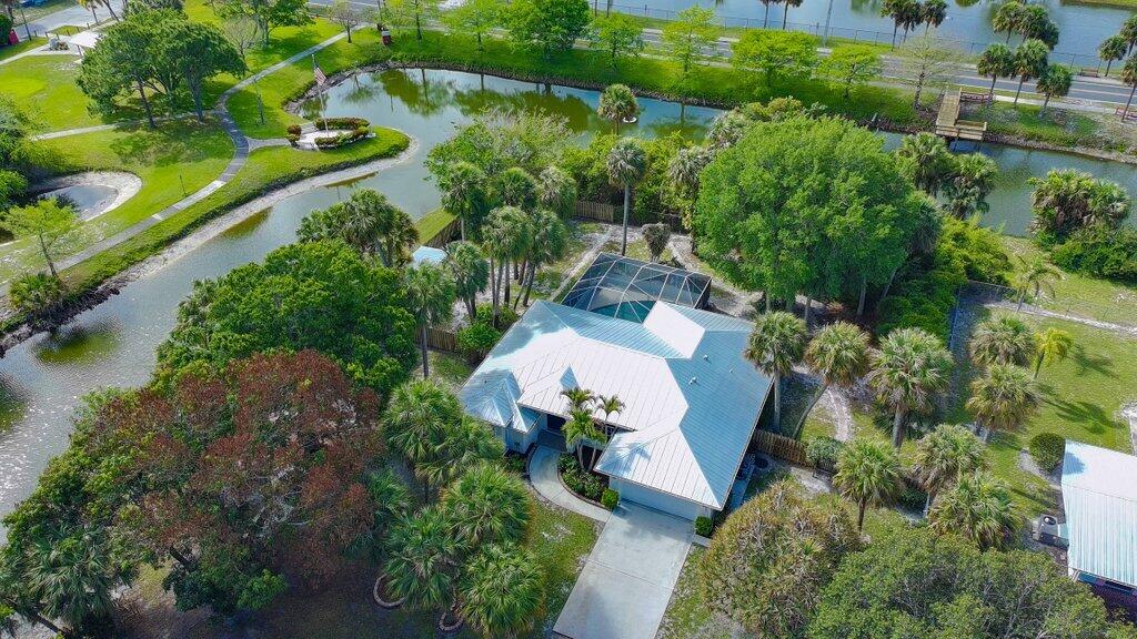 612 Southeast 6th Street Stuart, FL 34994 - Photo 9 of 50 aerial2.jpg-SMALL