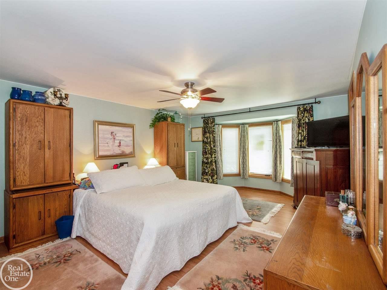9033 22 Mile Road Utica, MI 48317 - Photo 13 of 16 50045512-12.JPG