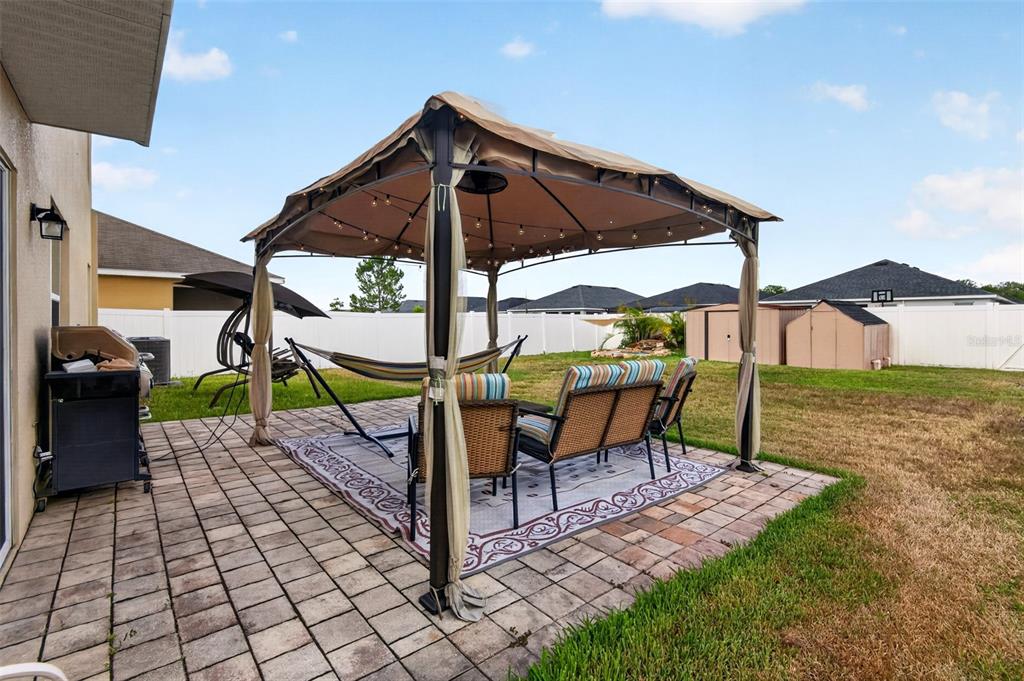 7043 Silverado Ranch Boulevard Zephyrhills, FL 33541 - Photo 17 of 38