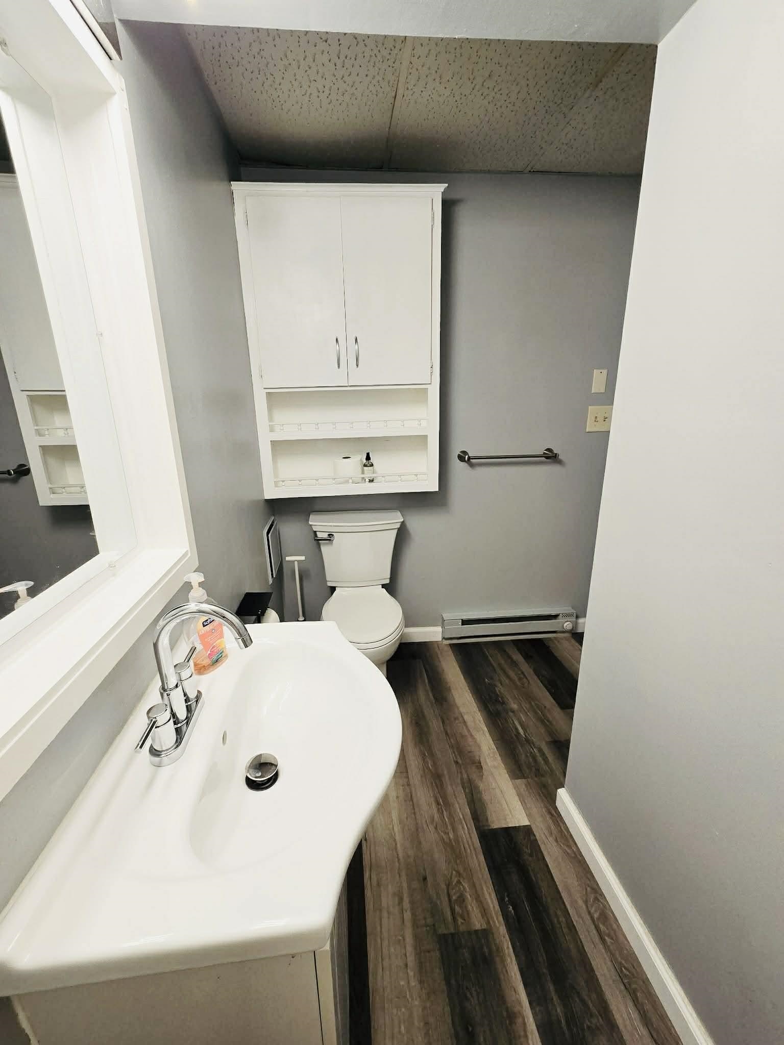 1135 Logan Avenue Sheboygan, WI 53083 - Photo 10 of 35