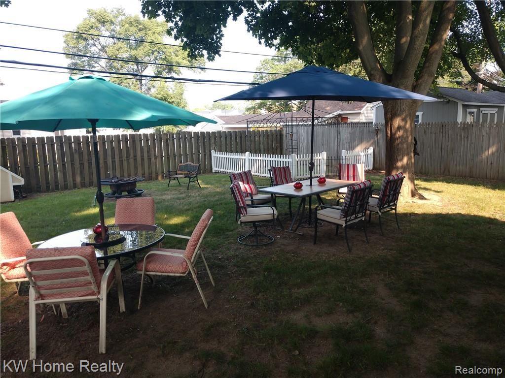 3096 Emmons Avenue Rochester Hills, MI 48307 - Photo 14 of 16