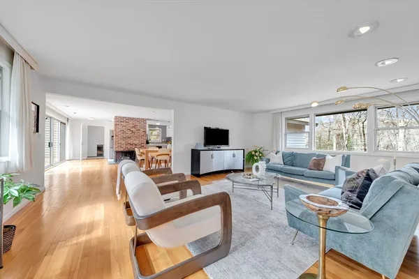 $1,595,000 | 85 The Valley Road, Concord, MA 01742