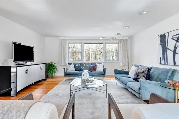 $1,595,000 | 85 The Valley Road, Concord, MA 01742