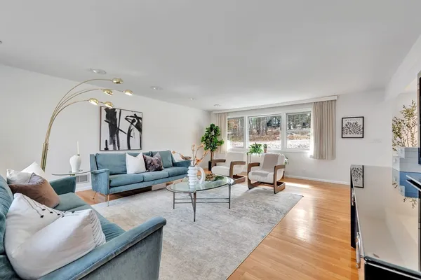 $1,595,000 | 85 The Valley Road, Concord, MA 01742