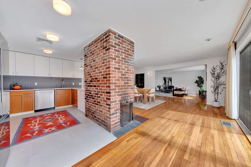 85 The Valley Road Concord, MA 01742 - Photo 4 of 40