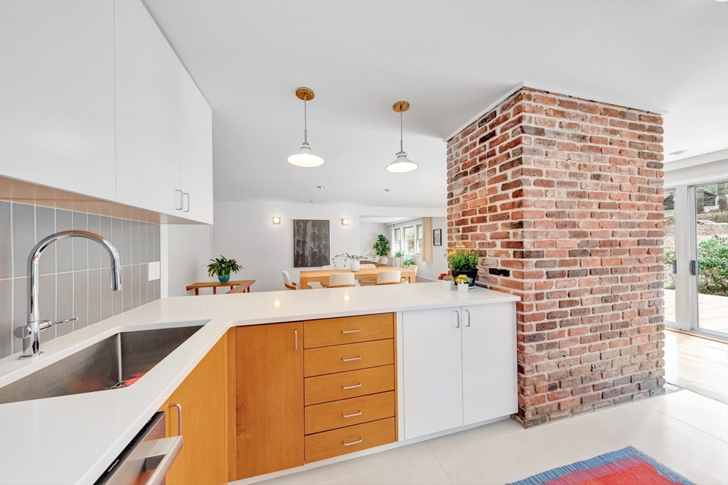 85 The Valley Road Concord, MA 01742 - Photo 7 of 40