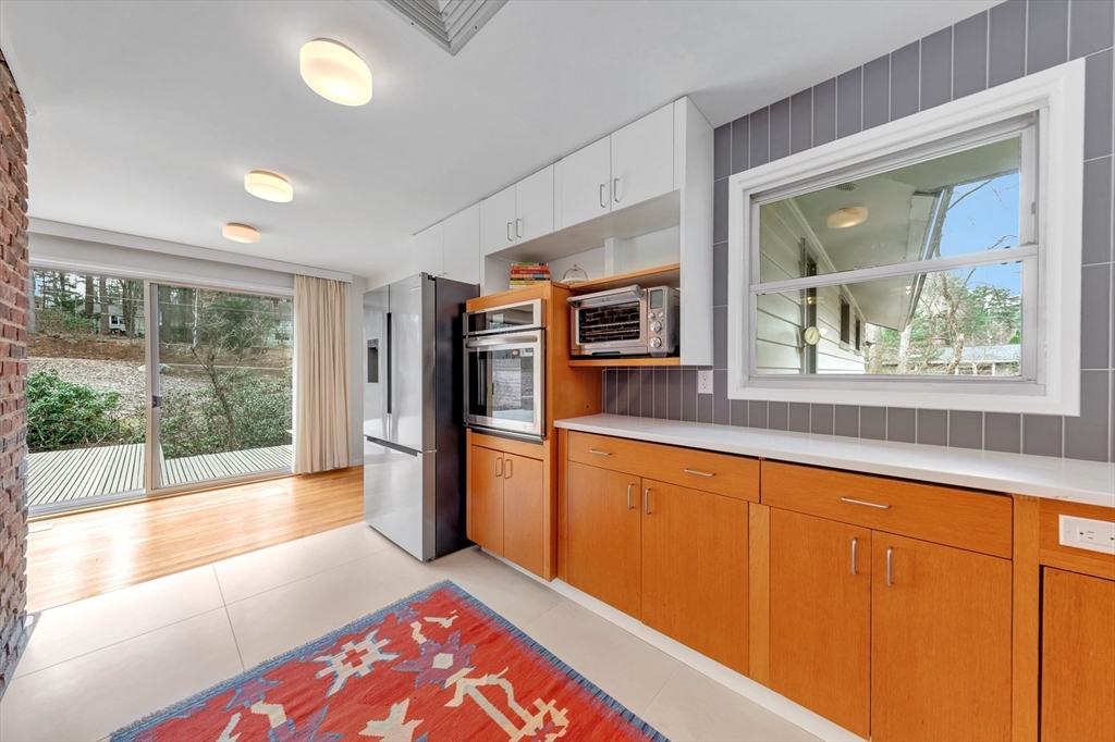 85 The Valley Road Concord, MA 01742 - Photo 8 of 40