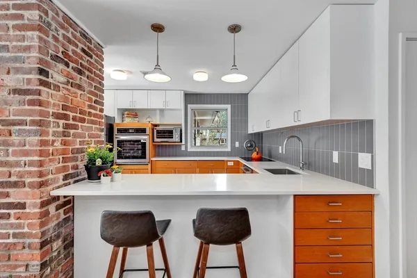 $1,595,000 | 85 The Valley Road, Concord, MA 01742