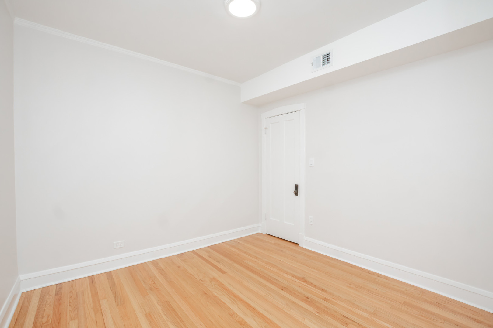 2136 North Avers Avenue, Unit 2 Chicago, IL 60647 - Photo 14 of 21 a view of an empty room