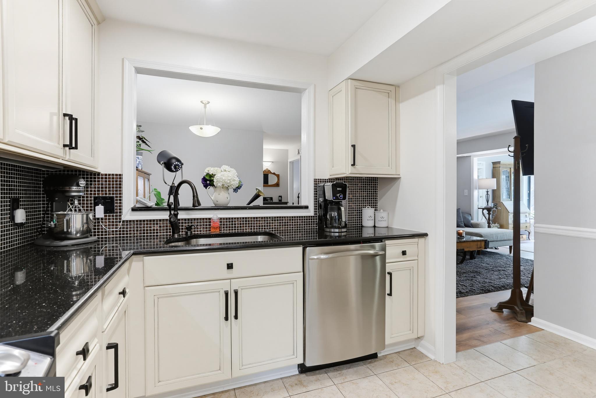 2205 Hunter's Run Drive Reston, VA 20191 - Photo 12 of 46