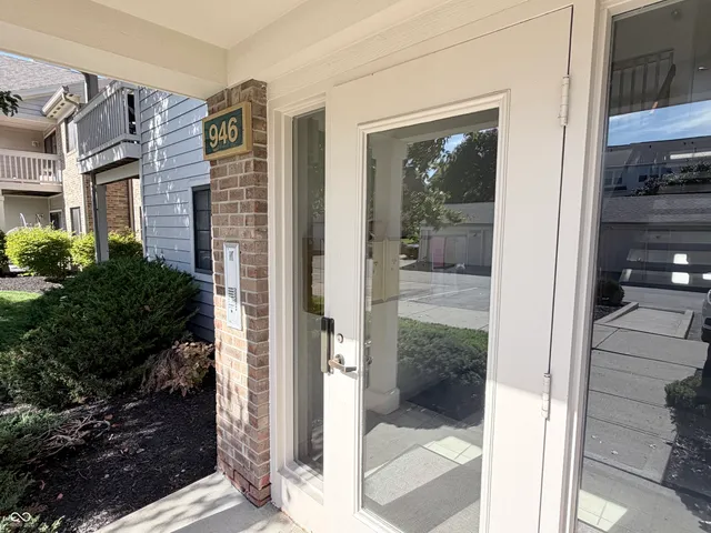 $258,000 | 946 Lenox Lane, Unit 104, Carmel, IN 46032