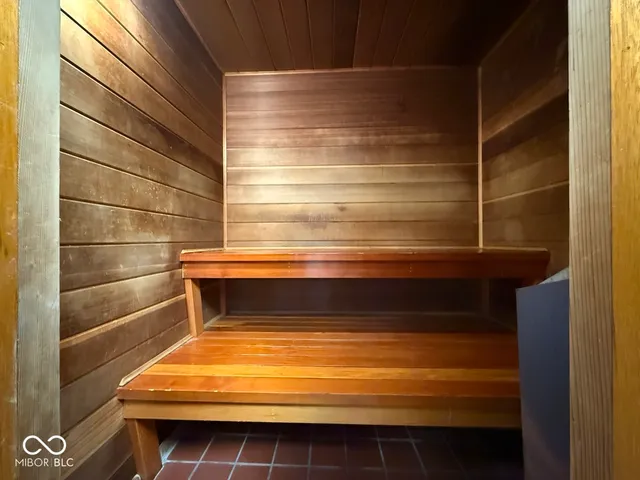 $258,000 | 946 Lenox Lane, Unit 104, Carmel, IN 46032