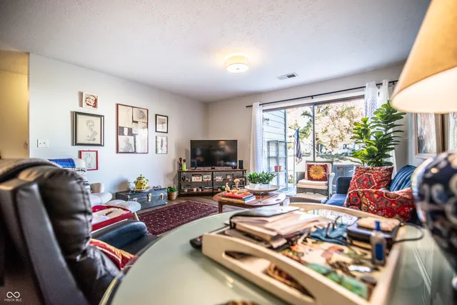 $258,000 | 946 Lenox Lane, Unit 104, Carmel, IN 46032