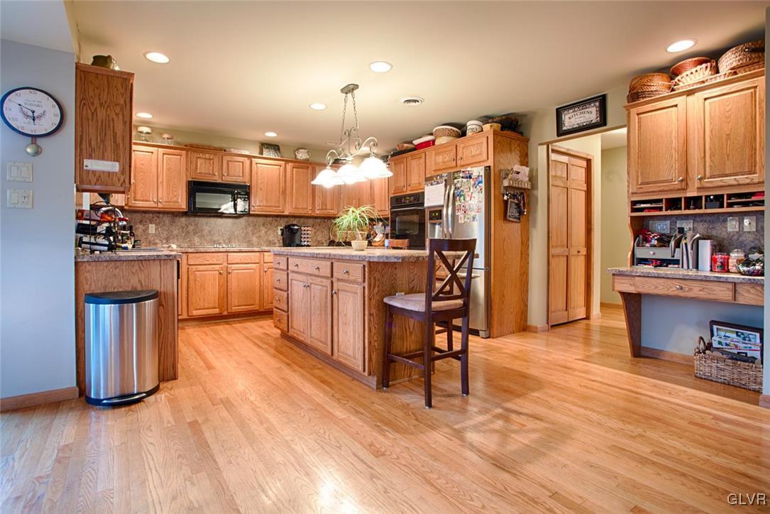607 Rasleytown Road Pen Argyl, PA 18072 - Photo 3 of 32 Gallery Image 3