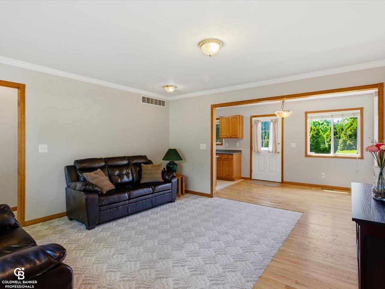 467 Dixie Boulevard Algonac, MI 48001 - Photo 4 of 25