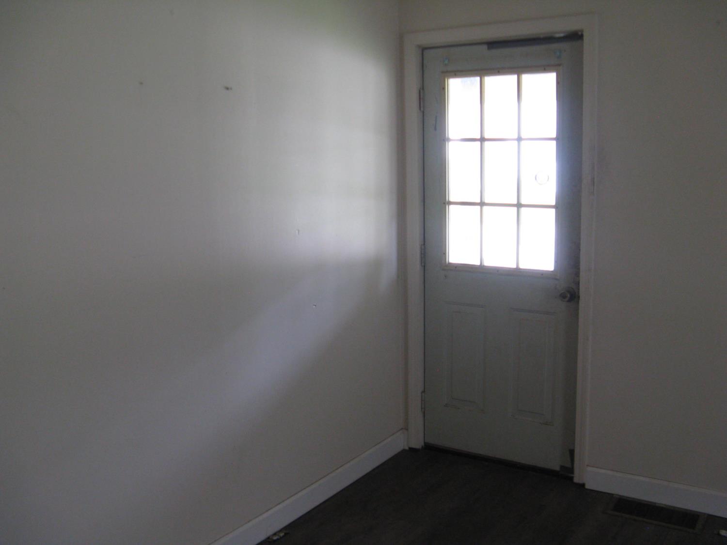 511 5th Street Rising Sun, IN 47040 - Photo 6 of 17