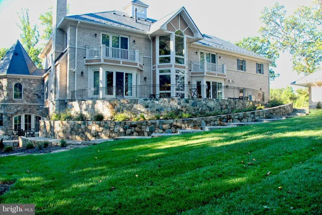 $3,000,000 | 40436 Beacon Hill Drive, Leesburg, VA 20176