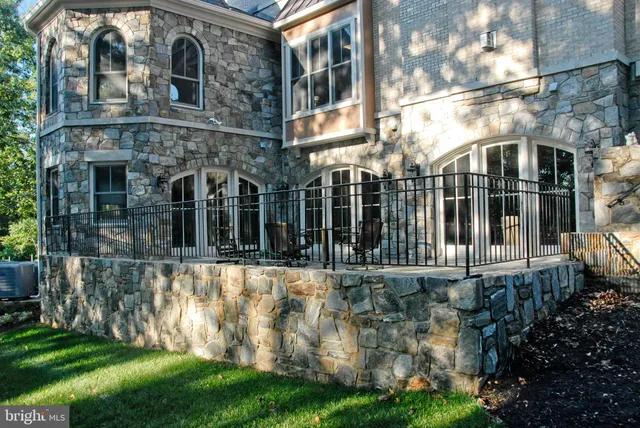 $3,000,000 | 40436 Beacon Hill Drive, Leesburg, VA 20176