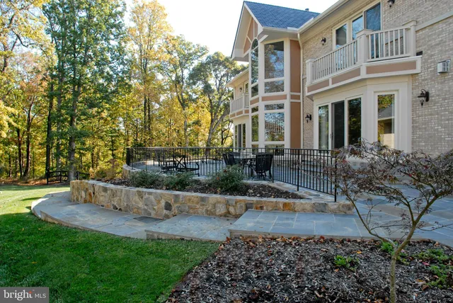 $3,000,000 | 40436 Beacon Hill Drive, Leesburg, VA 20176