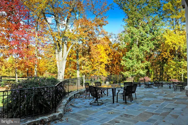 $3,000,000 | 40436 Beacon Hill Drive, Leesburg, VA 20176