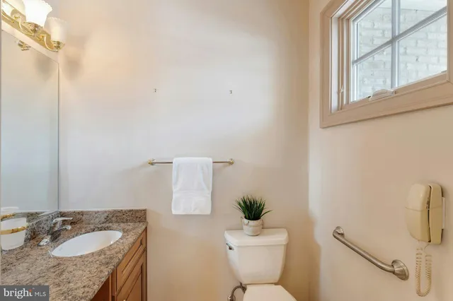 $3,000,000 | 40436 Beacon Hill Drive, Leesburg, VA 20176