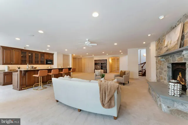 $3,000,000 | 40436 Beacon Hill Drive, Leesburg, VA 20176