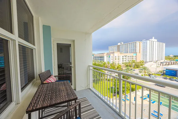 $2,350 | 201 North Ocean Boulevard, Unit 702, Pompano Beach, FL 33062