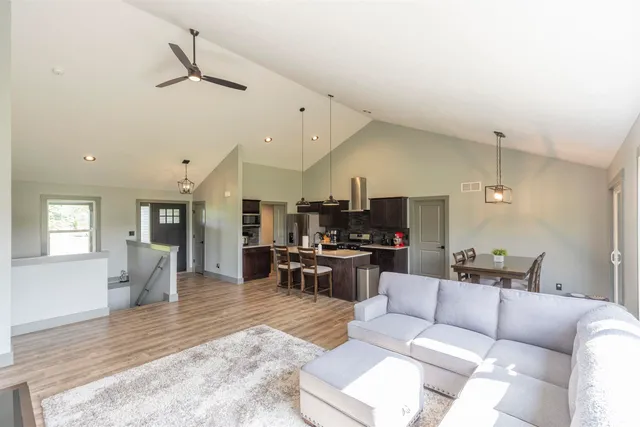 $599,990 | 63397 Mulberry Road, South Bend, IN 46614